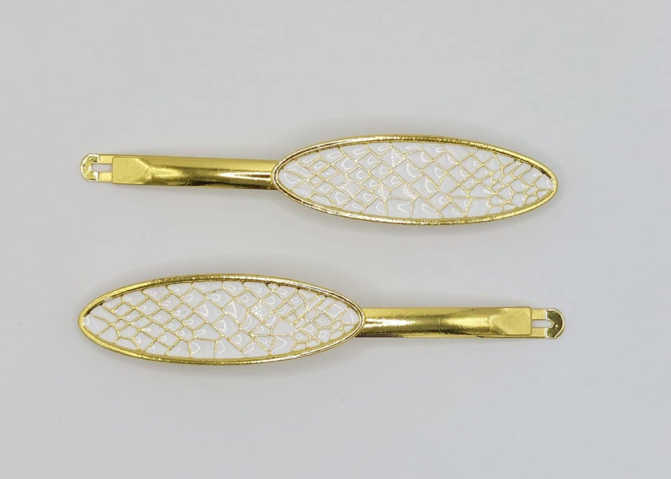 Nova - White Oval Honeycomb Hair Slides