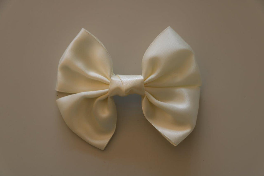 Betsy - Cream Satin Bow